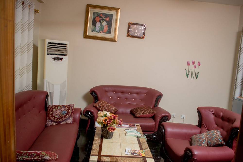 Glamossay Hotel
