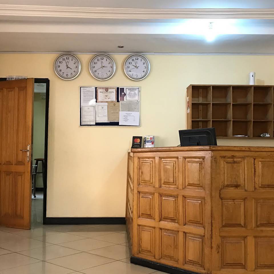 Jenos, Hotels