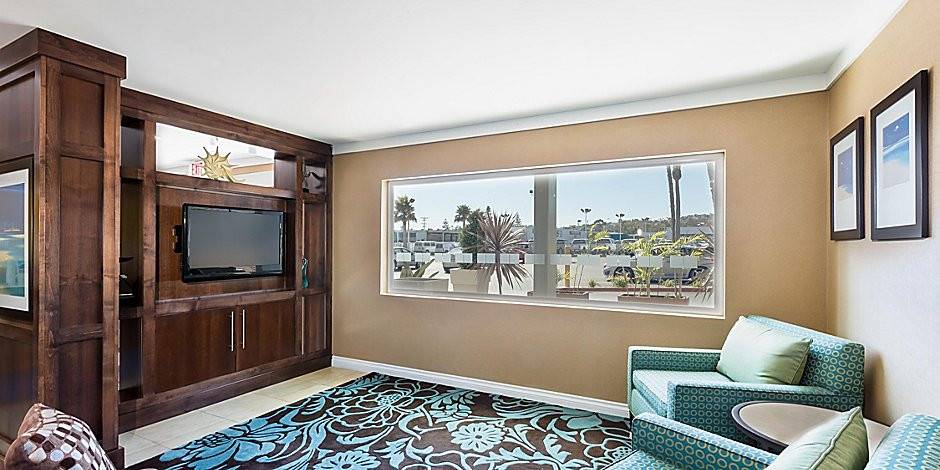 Holiday Inn Express San Diego SeaWorld-Beach Area