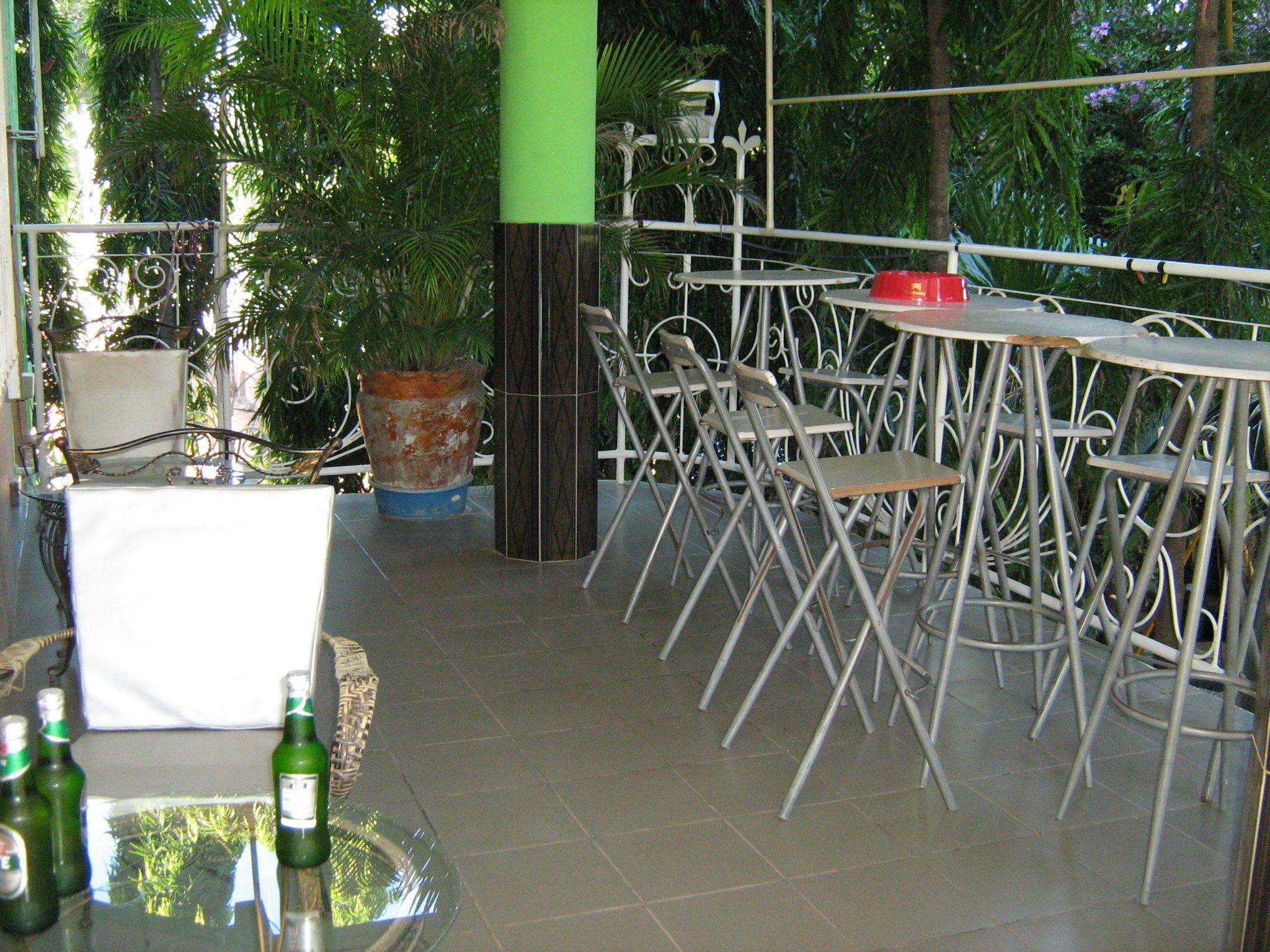 Dear Mama Hotel