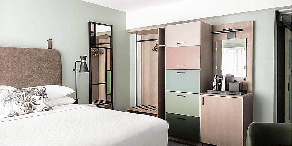 Holiday Inn Express St. Louis Central West End