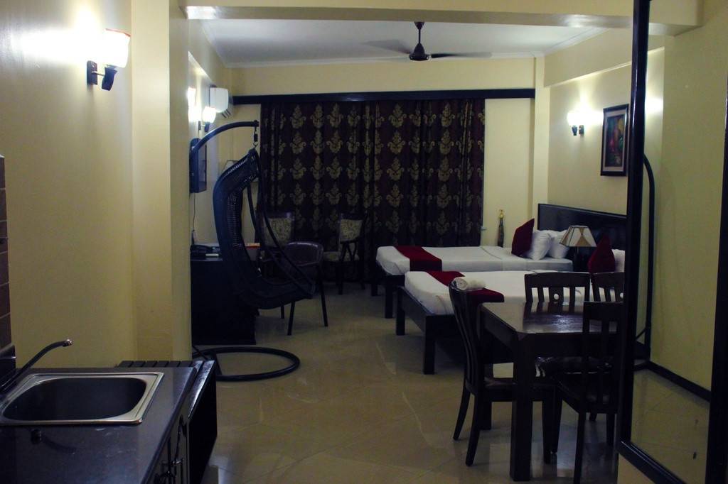 Saphire Court Hotel