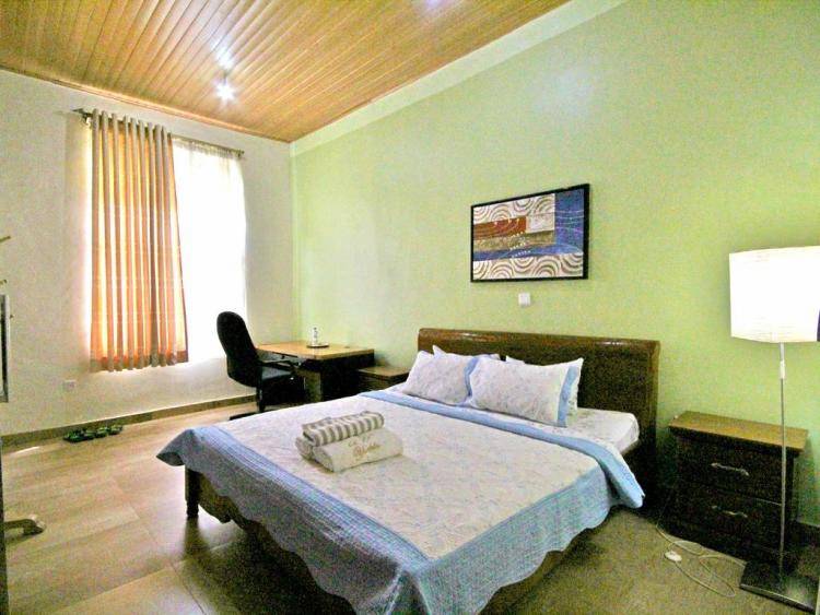 Yambi Hotel