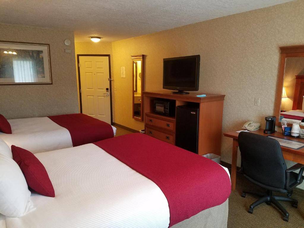 Best Western Plus Rivershore Hotel