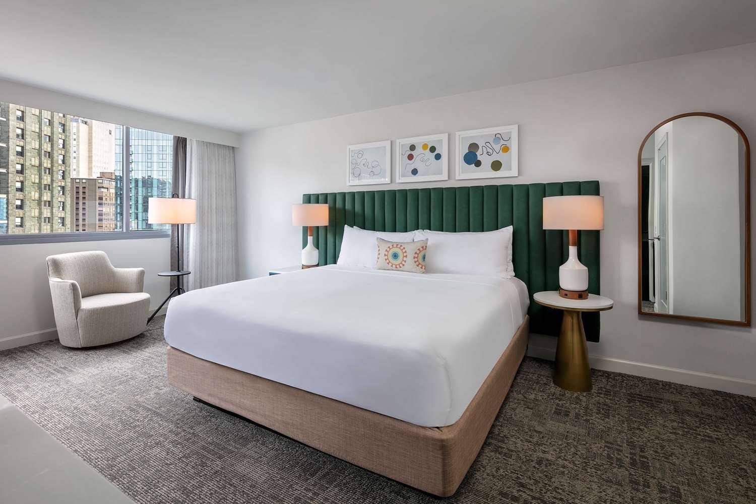 Wyndham Grand Chicago Riverfront