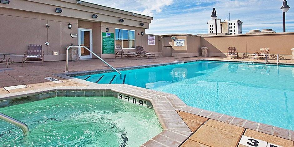 Holiday Inn Express Savannah-Historic District