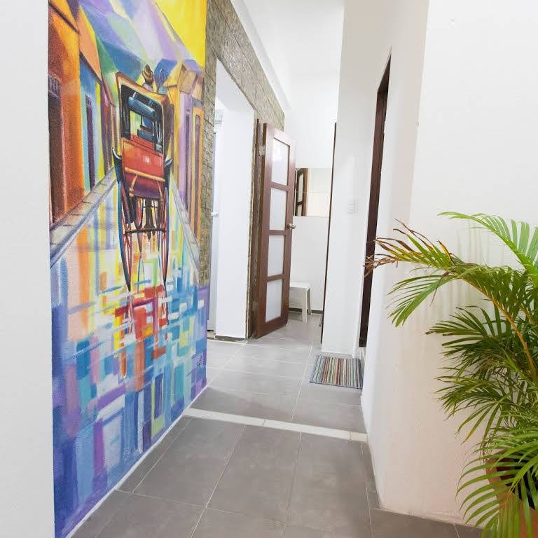 W Hostal Santiago Guest House & Backpackers