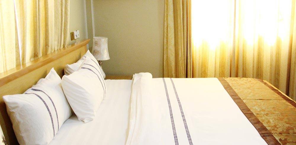 Yakam Hotel