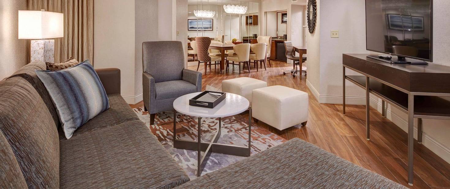 Embassy Suites by Hilton San Diego La Jolla