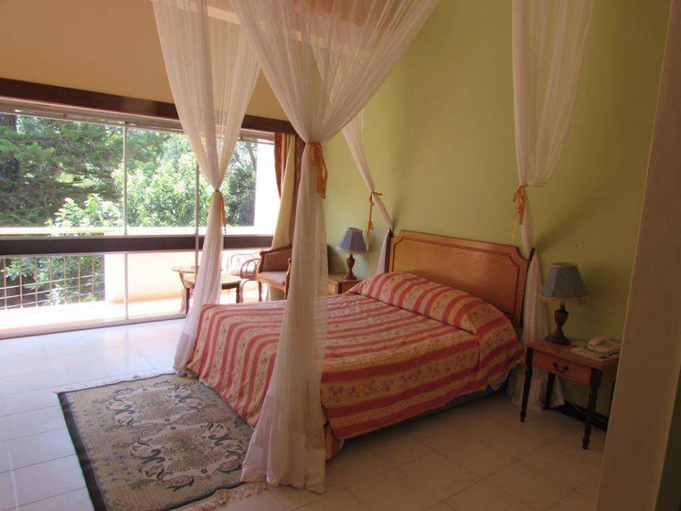 Hotel Equator