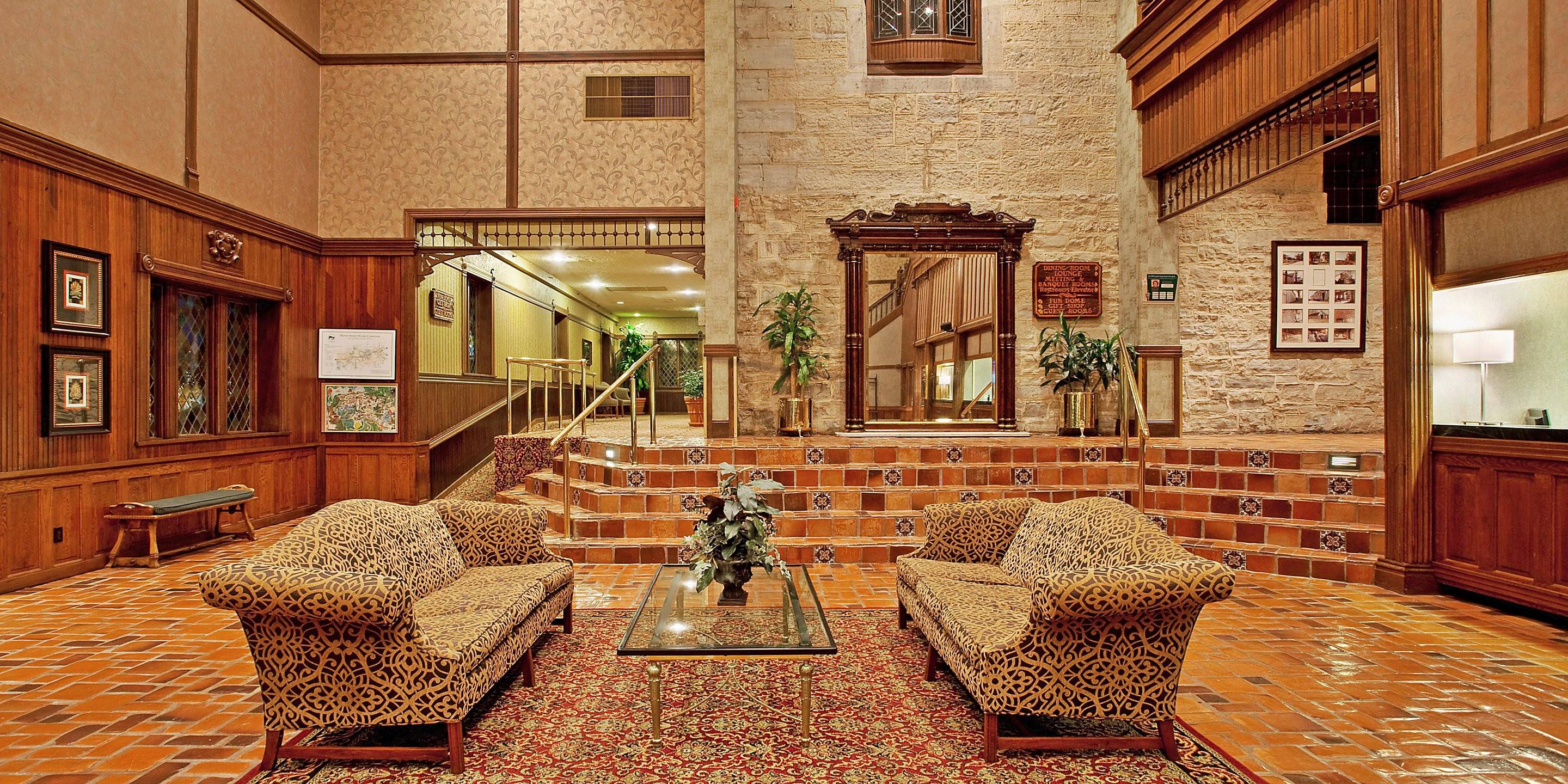 Holiday Inn Saint Louis West At Six Flags