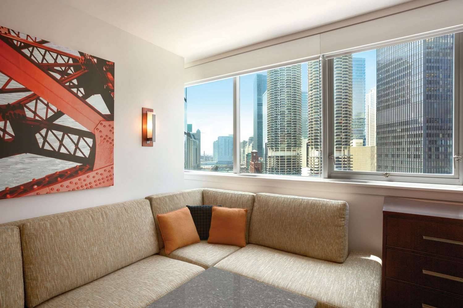 Wyndham Grand Chicago Riverfront