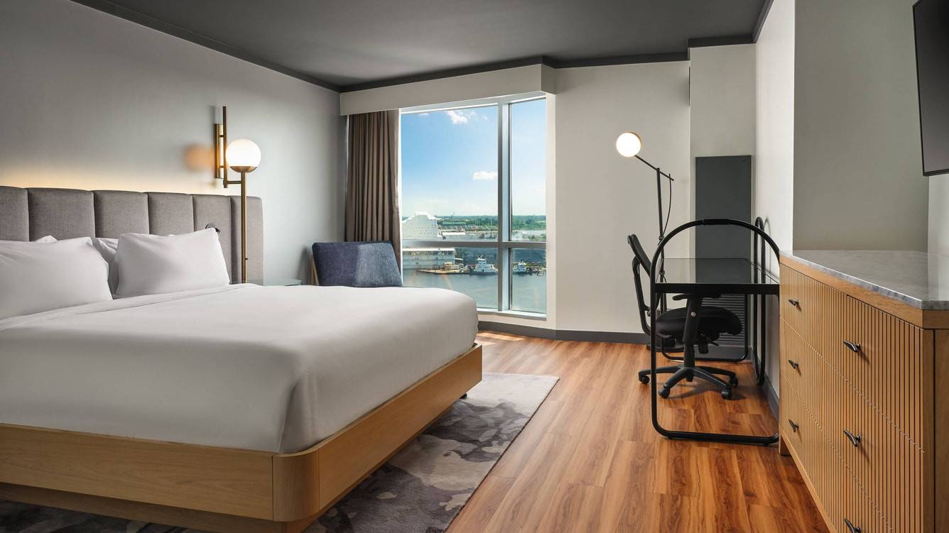 Renaissance Portsmouth-Norfolk Waterfront Hotel
