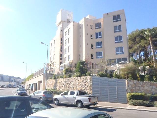 Marom Hotel Haifa מלון מרום