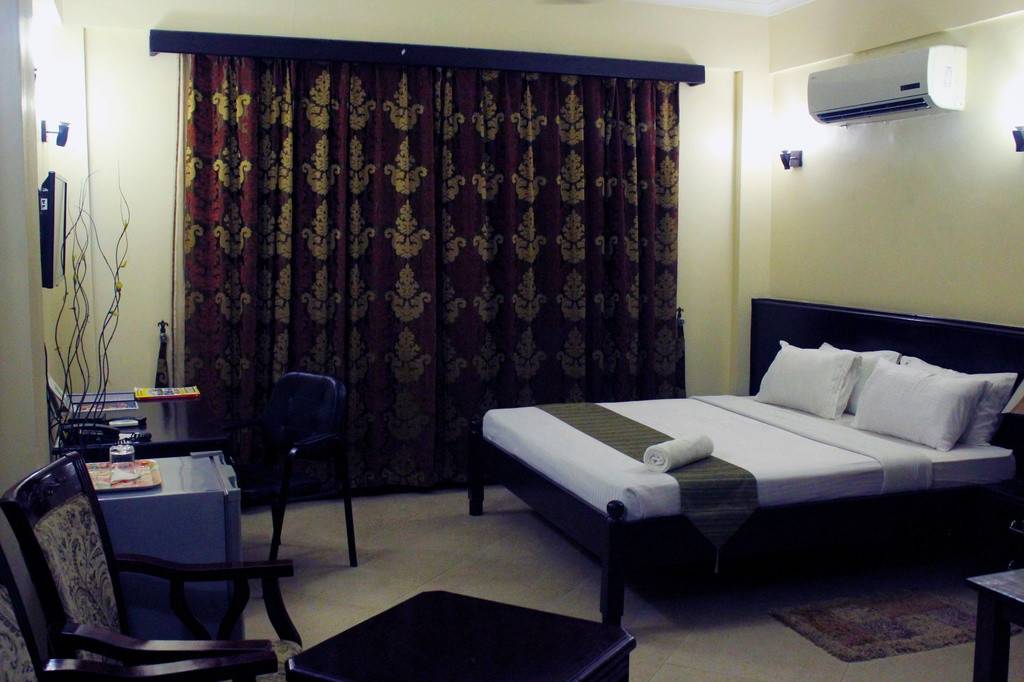 Saphire Court Hotel