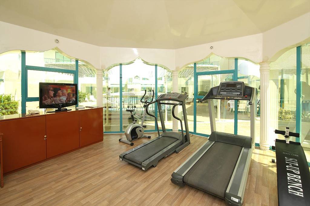 Al Bustan Tower Hotel Suites