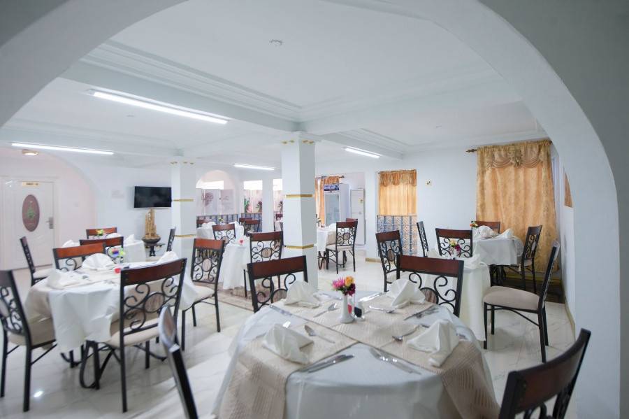 Hotel De Semanhyia