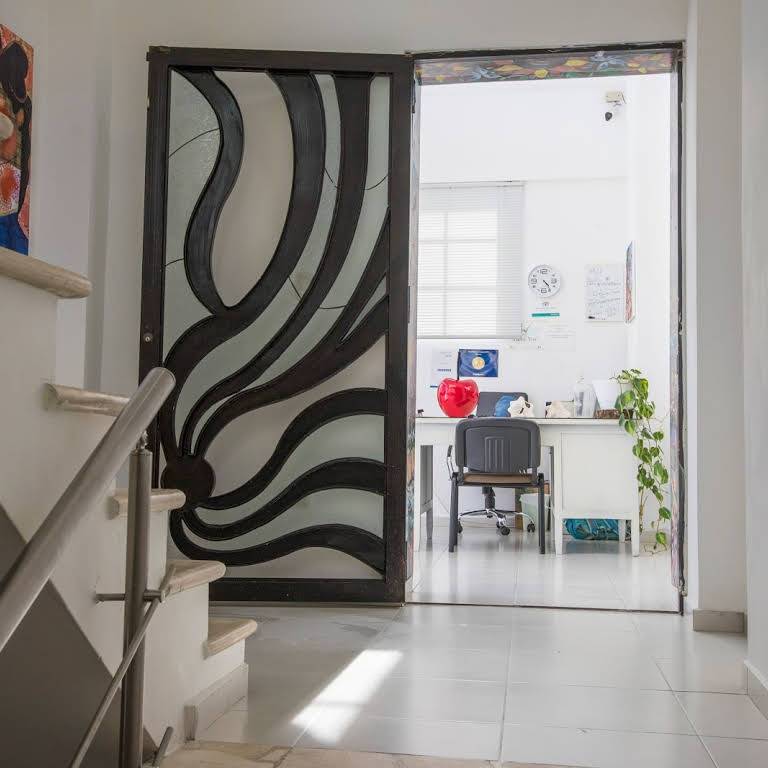 W Hostal Santiago Guest House & Backpackers