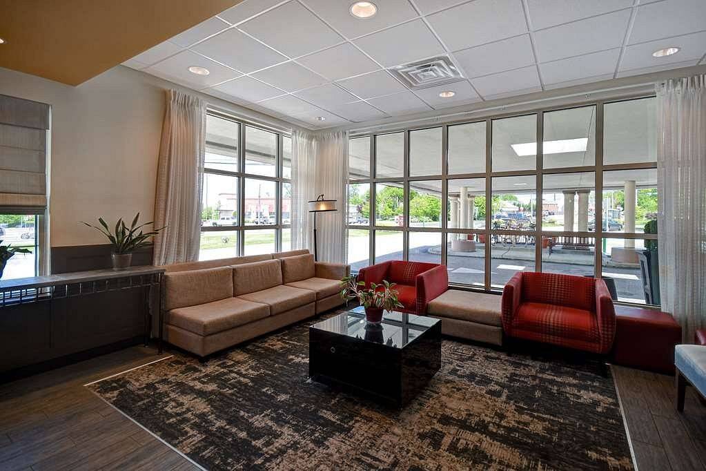 Best Western Plus The Inn & Suites at the Falls