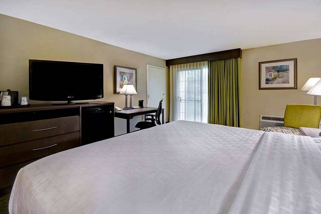 Best Western Plus The Inn & Suites at the Falls