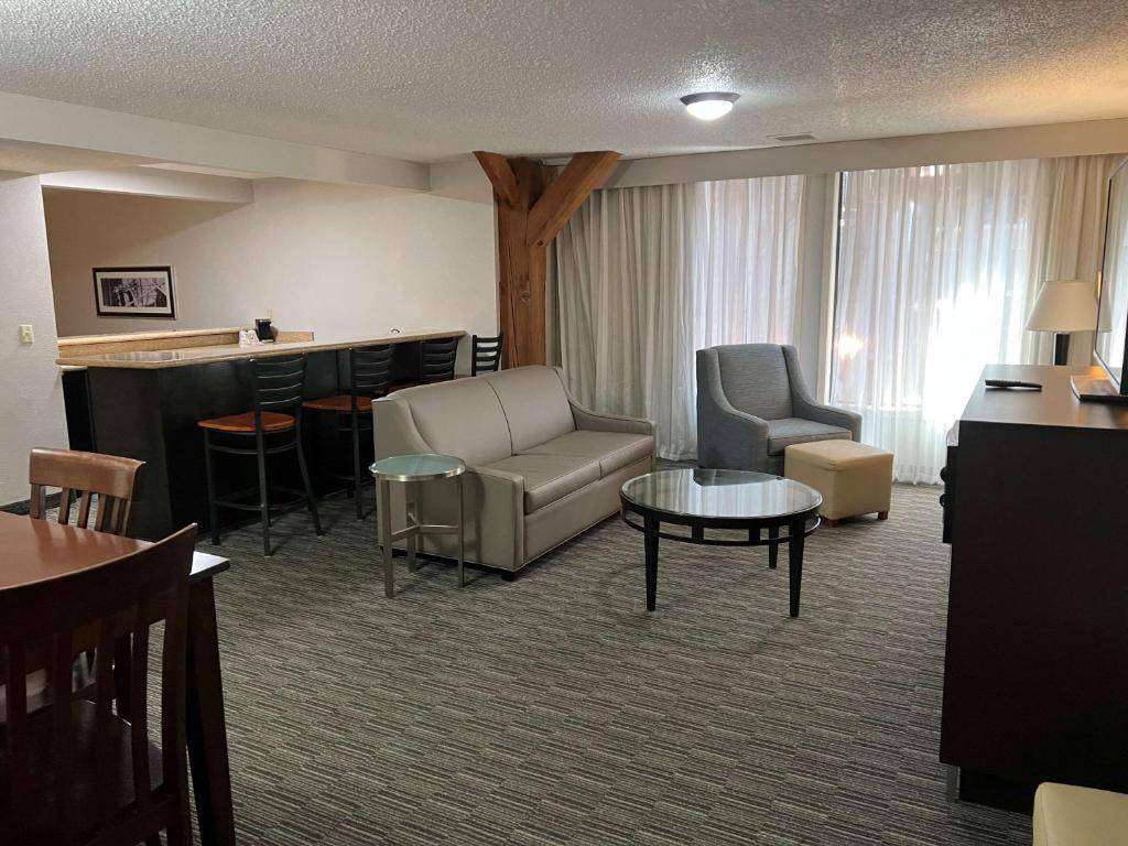 Best Western Plus Como Park Hotel