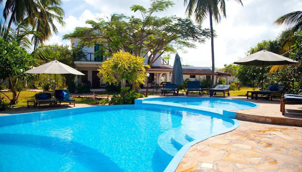 Family Cottage Hotel