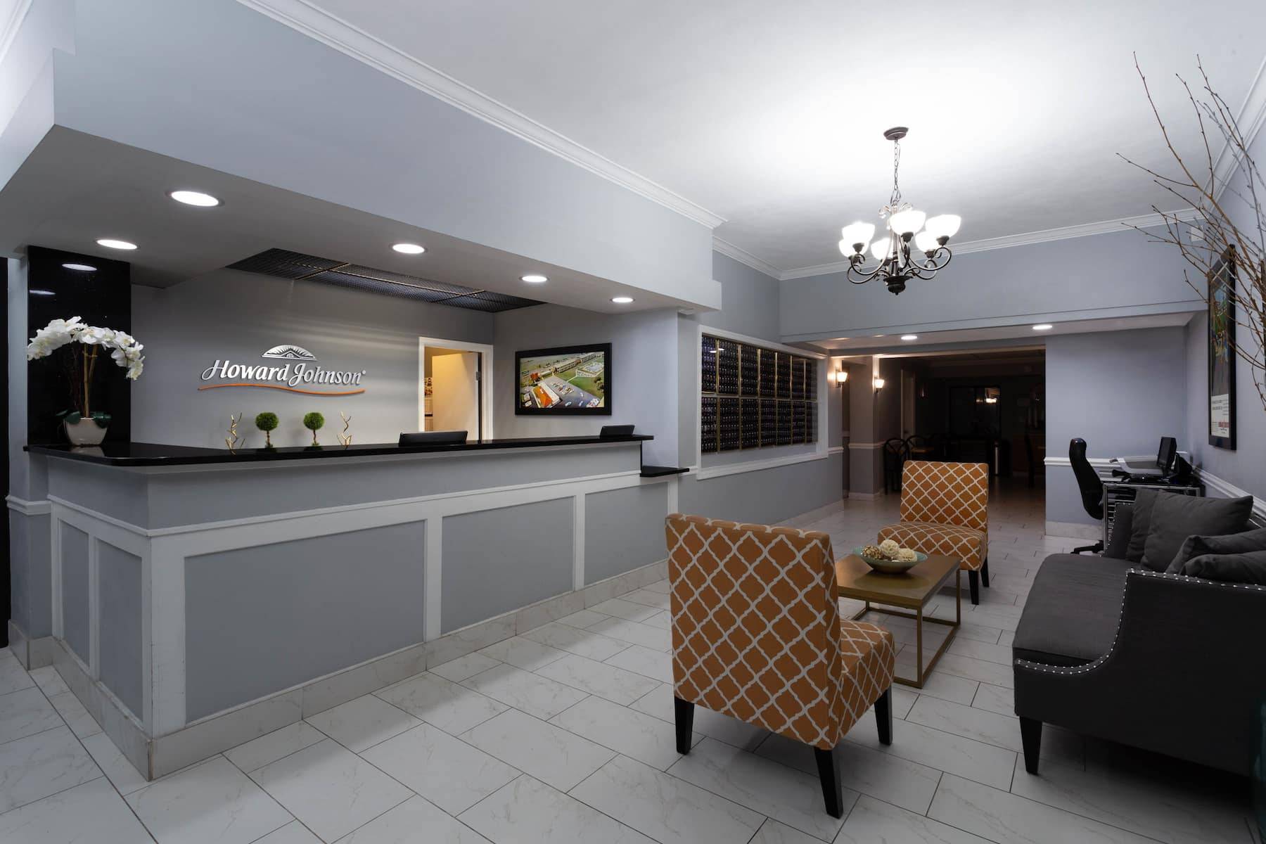 Howard Johnson by Wyndham Waukegan Great Lakes