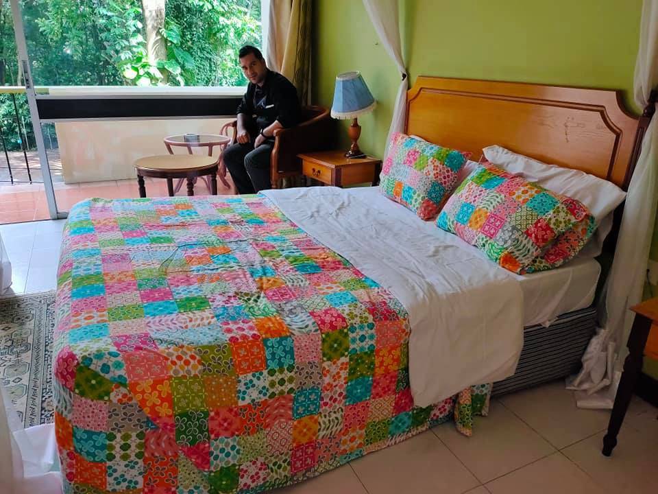 Hotel Equator
