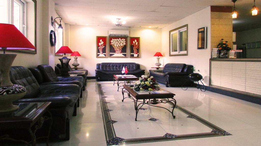 UrbanRose Hotel & Apartment