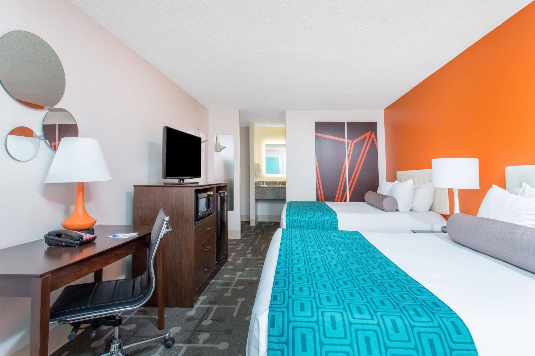Super 8 by Wyndham Costa Mesa/Newport Beach Area