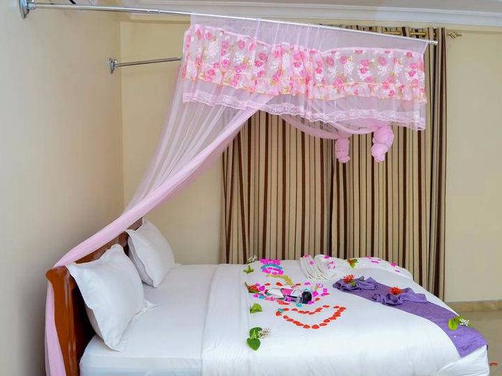 Silver Paradise Hotel