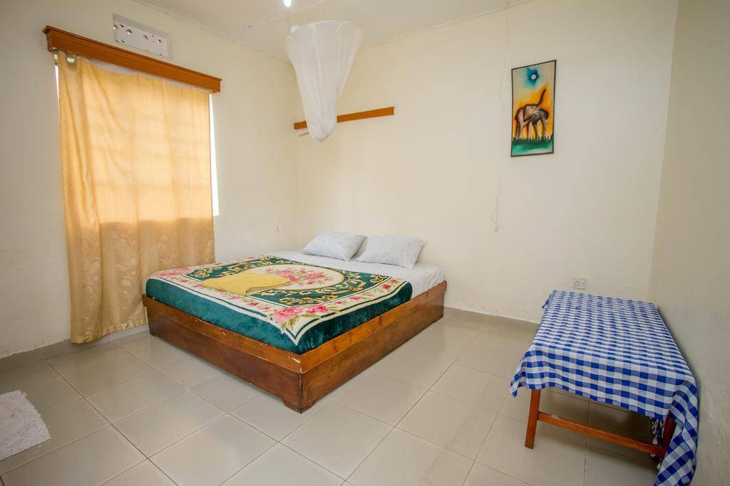 Virunga Hotel and Campsite