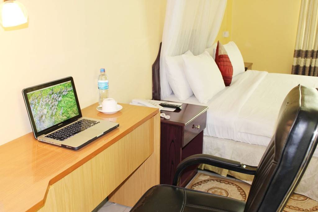 Kingsway Hotel