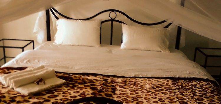 ST EUGENES HOSTEL BAI NI S/ROOM 30,000, D/ROOM 54,000. TWIN 54,000.,TR/ROO 65.000, SUITE 72000